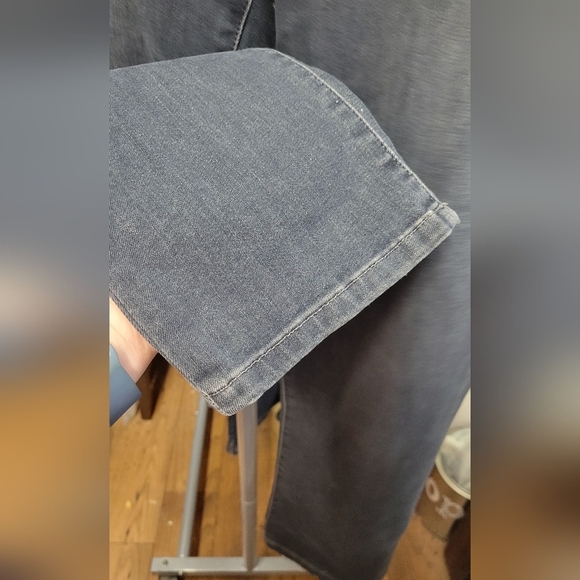 CHAPS Daniella Slim Leg 30" Inseam Slimming Fit Mid Rise Gray Size 16R Jeans - Picture 4 of 9